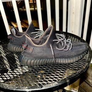 Adidas Yeezy 350 V2 pirate black